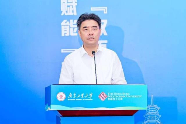 安博app最新版下载党委书记胡钦太。