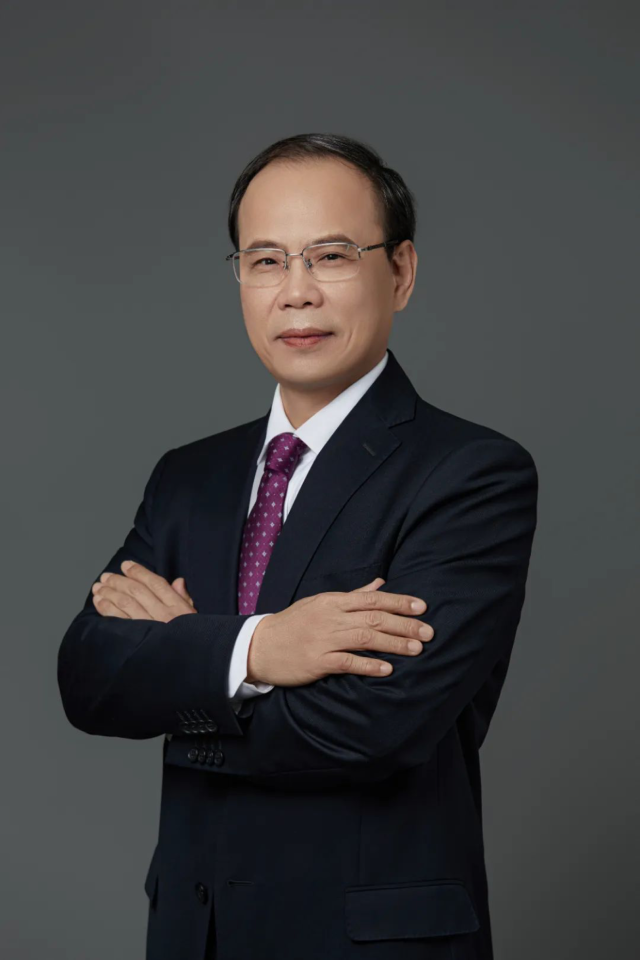 安博app最新版下载校长邱学青。