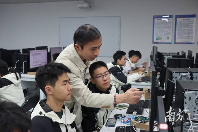 广工2024“创享社萌芽计划”科创冬令营举行。 广工2024“创享社萌芽计划”科创冬令营举行。