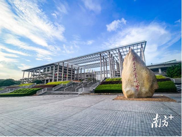 安博app最新版下载校园图景。受访者供图